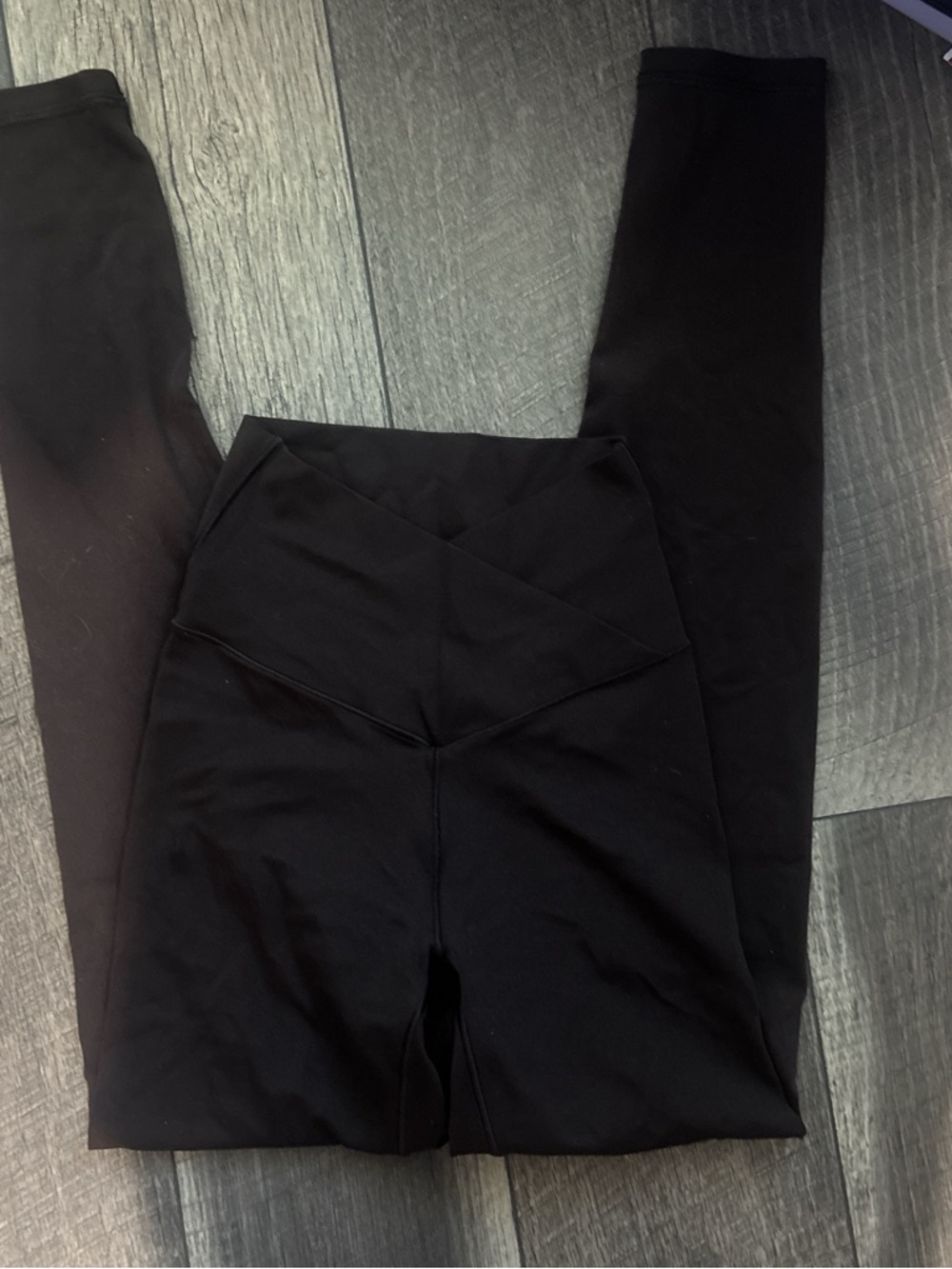 aerie Black High-Rise Crossover Waist Leggings
